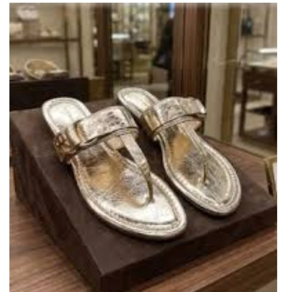 Tory Burch Gold Leather Thong Sandals Patent Leather Size 8